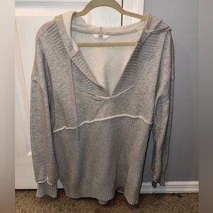 Time and Tru Light Gray V-Neck Sweater